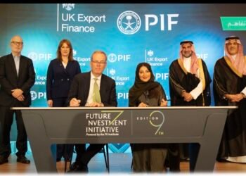 صندوق الاستثمارات العامة ووكالة تمويل الصادرات البريطانية يوقعان مذكرة تفاهم بـ6.8 مليار دولار لتعزيز التعاون التجاري والاستثماري بين المملكة والـمملكة المتحدة