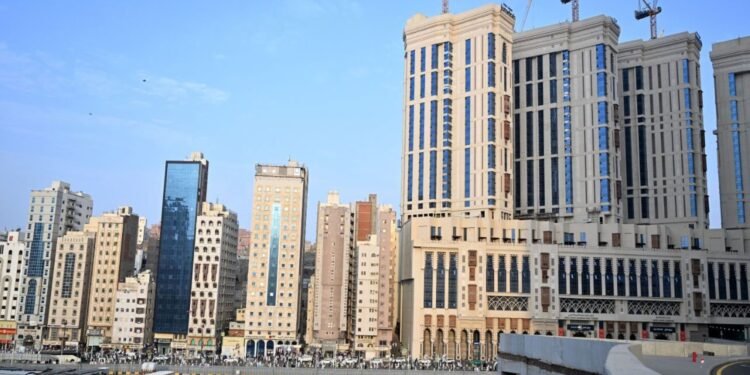 جبل عمر » توقع عقدين لإدارة وتشغيل 7 أبراج فندقية في مكة