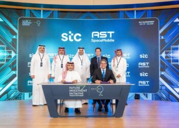 stc توقع اتفاقية تاريخية مع AST SpaceMobile لتوفير الاتصال الفضائي المباشر للأجهزة المحمولة في المملكة والمنطقة