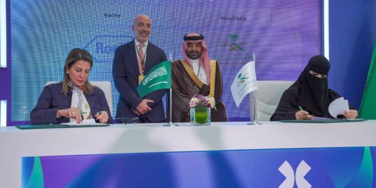 روش السعودية” ووزارة الصحة توقعان مذكرة تفاهم لتعزيز البحوث السريرية والأدلة العلمية