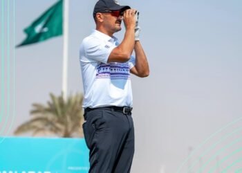 الأمير خالد الفيصل يكتب التاريخ ويفوز بلقب الروّاد في البطولة العربية للجولف بالرياض.