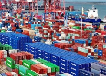 الصين تسجل نمواً أضعف من المتوقع في الصادرات وسط ضغوط عالمية