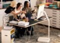 شاشة LG Smart Monitor Swing الجديدة تعزز الإنتاجية بفضل حاملها المرن وخاصية اللمس المتكاملة