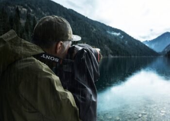 سوني توسع مجموعتها من ملحقات سلسلة كاميرات ألفا™