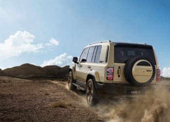 iCAUR V27 يصل إلى الشرق الأوسط: ثورة “Golden REEV” تعيد تعريف تجربة القيادة على الطرق الوعرة