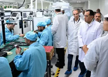 كيف قلّصت مصر فاتورة واردات الهواتف من 1.8 مليار دولار إلى أقل من 165 مليون دولار خلال 5 سنوات