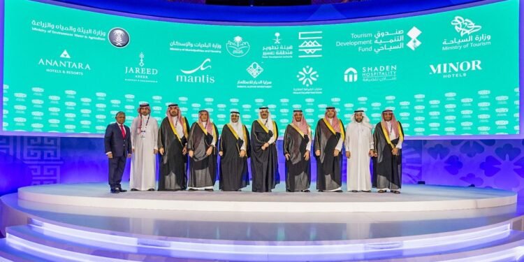 استثمارات أجنبية وشراكات نوعيّة مع القطاع الخاصبـ2.9 مليار ريال لصندوق التنمية السياحي في اليوم الأول من “TOURISE 2025″