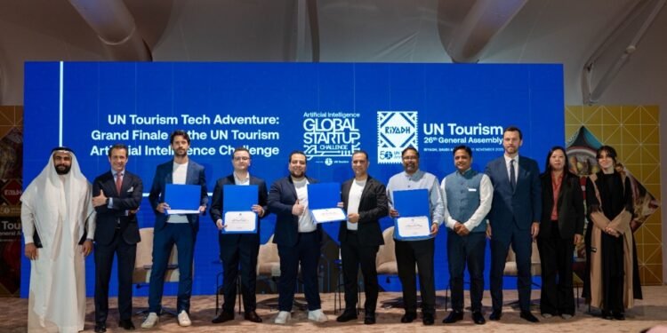 لي روش تحتفي بالفائز بتحدي منظمة السياحة العالمية للذكاء الاصطناعي