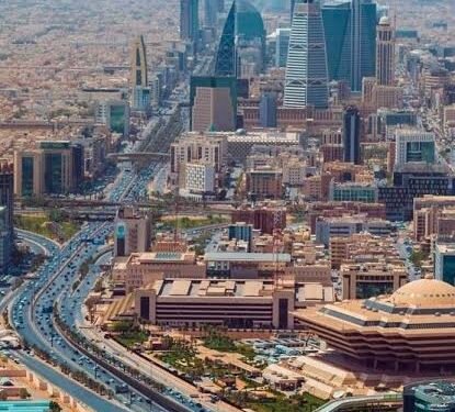 نشاط القطاع الخاص غير النفطي في السعودية يتسارع لأعلى وتيرة في 10 أشهر خلال نوفمبر