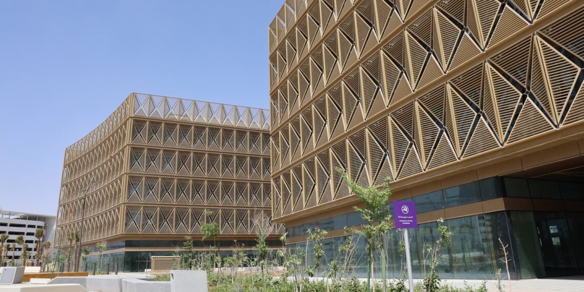 “STC سكوير” يترقب الانتهاء: مجمع متعدد الاستخدامات يضيف 140 ألف م2 لتطوير حي المرسلات في الرياض