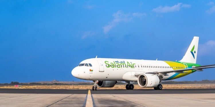 طيران السلام يدشن أولى رحلاته المباشرة بين مسقط وأبها