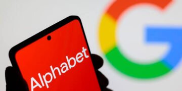 جوجل تعزّز سباق الذكاء الاصطناعي بالاستثمار في البنية التحتية للطاقة