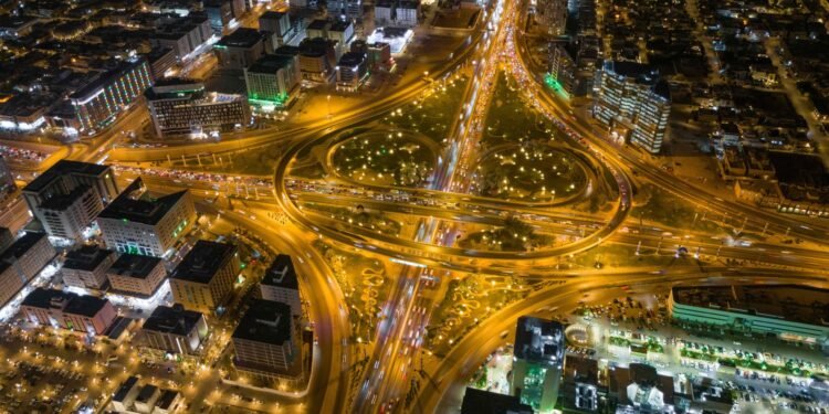 بـ 8 مليارات ريال.. الهيئة الملكية لمدينة الرياض تطلق مشاريع “المجموعة الثالثة” لتطوير محاور الطرق.