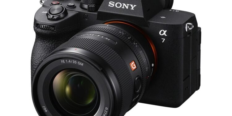 سوني تطلق كاميرا α7 V وعدسة FE 28-70mm OSS II في السعودية مدعومة بالذكاء الاصطناعي