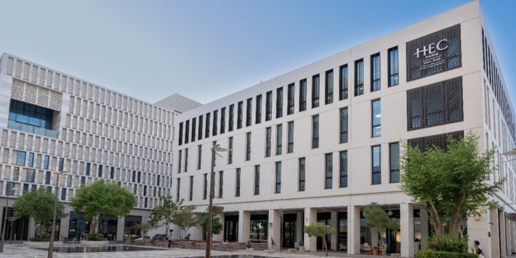 عوامل جاذبة تدفع القيادات الشابة لاختيار الدوحة وبرنامج الماجستير التنفيذي لـ HEC Paris.