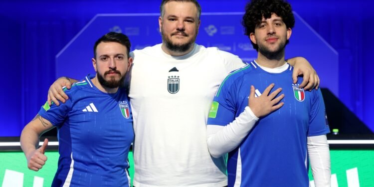 إيطاليا تستعرض تجربتها في نهائي كأس العالمFIFAe™ لفئة eFootball™ Console وتفاعل الجماهير في الرياض.