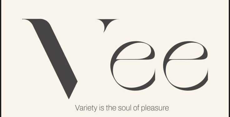 Vee».. علامة أزياء سعودية تُولد في مصر وتشق طريقها إلى الخليج بأسلوب يجمع الفخامة والراحة.