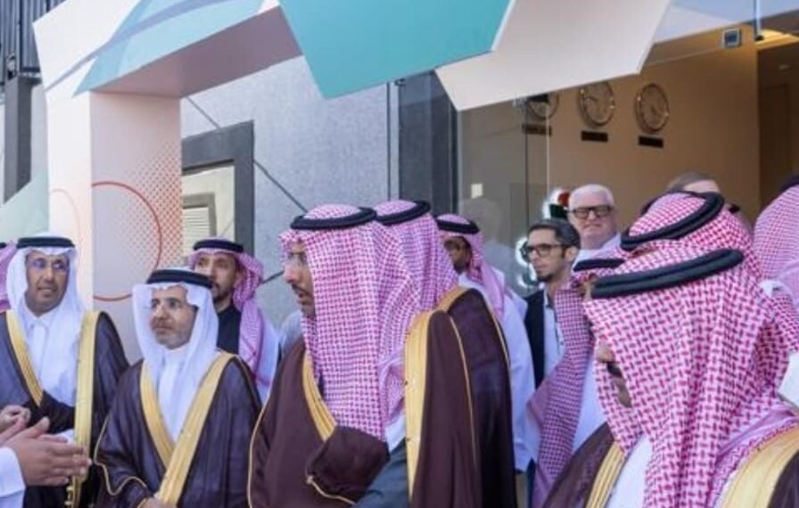 وزير الصناعة والثروة المعدنية يفتتح مصنع سييرا لايف للصناعات الغذائية الطبية في مدينة سدير للصناعات والأعمال