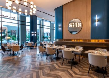 فندق كراون بلازا الجبيل يفتتح أبوابه في المنطقة الشرقية بالمملكة العربية السعودية