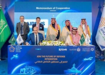 توطين “صناعة الطيران” في المملكة.. شراكة استراتيجية بين “المركز الصناعي” و”إيرباص” برعاية وزير الصناعة