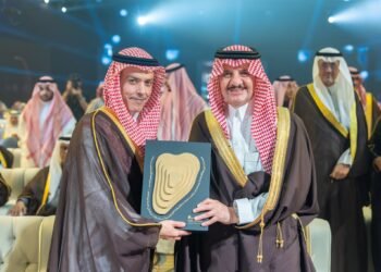 أمير الشرقية يدشن مشروع “الدمام الجديد” باستثمارات ضخمة تبلغ 98 مليار ريال