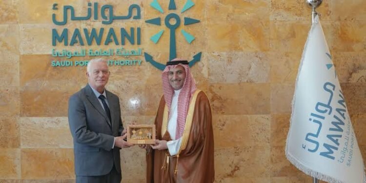 موانئ” تمنح الخط الملاحي العالمي (PIL) ترخيصاً موحداً لمزاولة نشاط الوكالات البحرية في المملكة