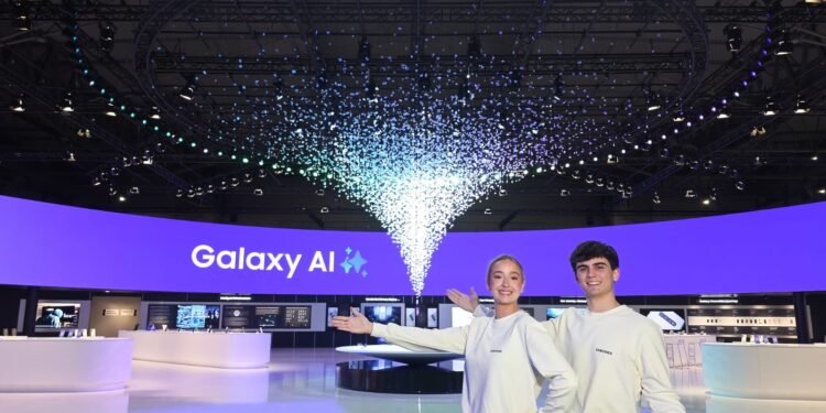 سامسونج ترتقيبميزة Galaxy AI ومنظومتها المتصلة خلال مشاركتها في مؤتمر MWC 2026
