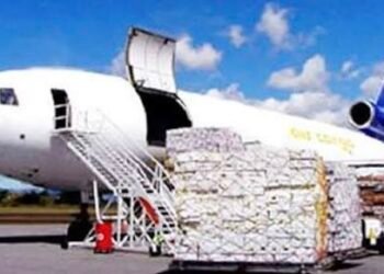 تصاعد الصراع بالشرق الأوسط يقلص سعة الشحن الجوي العالمي بنسبة 22% ويرفع الأسعار