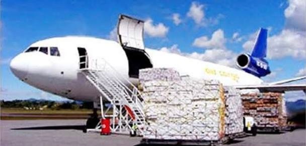 تصاعد الصراع بالشرق الأوسط يقلص سعة الشحن الجوي العالمي بنسبة 22% ويرفع الأسعار