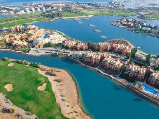 الجونة “جوهرة أوراسكوم” تكسر حاجز الـ 19 مليار جنيه إيرادات.. نمو قياسي يرسخ مكانتها العالمية