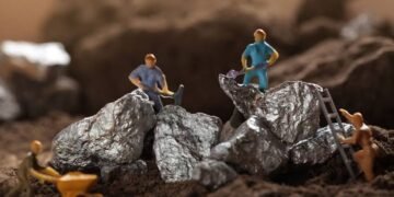 العاشر عالميا المملكة تتقدم في في مؤشر جاذبية الاستثمار التعديني