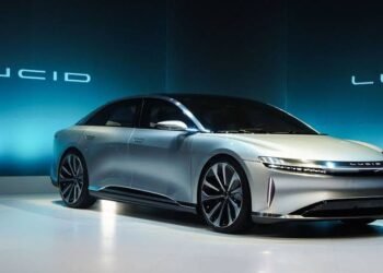 لوسيد موتورز تكسر نموذج “البيع المباشر” في أوروبا.. وشراكة ألمانية تاريخية لتعزيز الانتشار