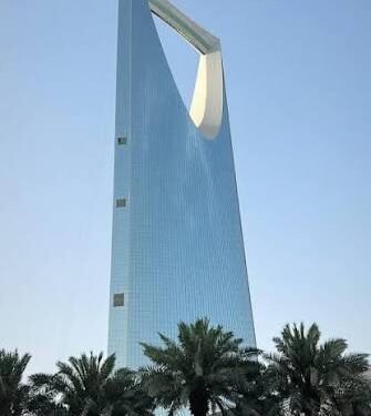 المملكة القابضة: أداء مالي تاريخي في 2025