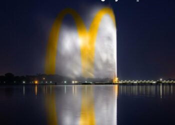 ماكدونالدز تُطلق تقرير الأثر الاقتصادي والاجتماعي لحجم وأثر عملياتها في المملكة بالتعاون مع Oxford Economics