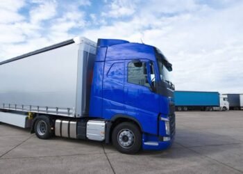 السماح لمقدمي خدمة نقل البضائع لأغراض تجارية لصالح المنشأة بنقل البضائع غير المملوكة لهم