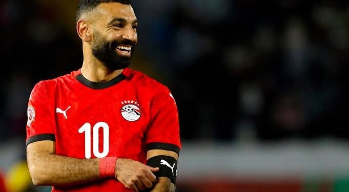 سلوت يشيد بأسطورة صلاح ويحدد “لقبي الوداع” قبل رحيله عن ليفربول.