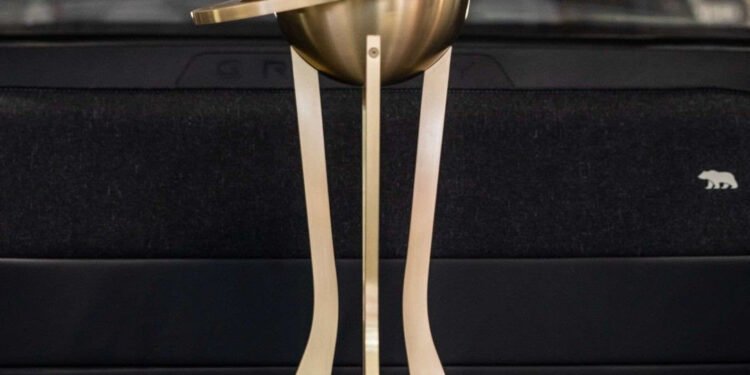 Lucid Gravity سيارة تتوج بلقب افضل سيارة في العالم لعام 2026