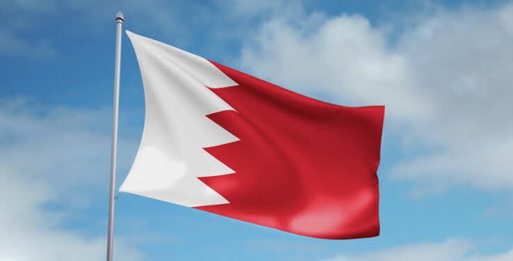 البحرين تعلن إعادة فتح مجالها الجوي بالكامل