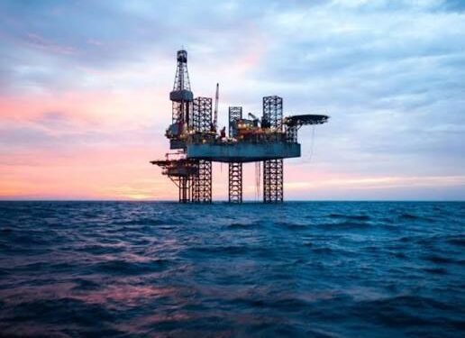 النفط يهوي بعد فتح مضيق هرمز ماهي مآلات الاسعار القادمة