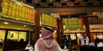 تباين أداء البورصات الخليجية وسط مكاسب مصرفية وضغوط التوترات الجيوسياسية