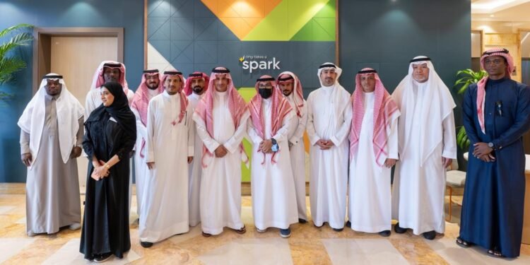 وزير السياحة معالي الأستاذ أحمد الخطيب يقوم بجولة في فندق سبارك من هيلتون مكة العزيزية