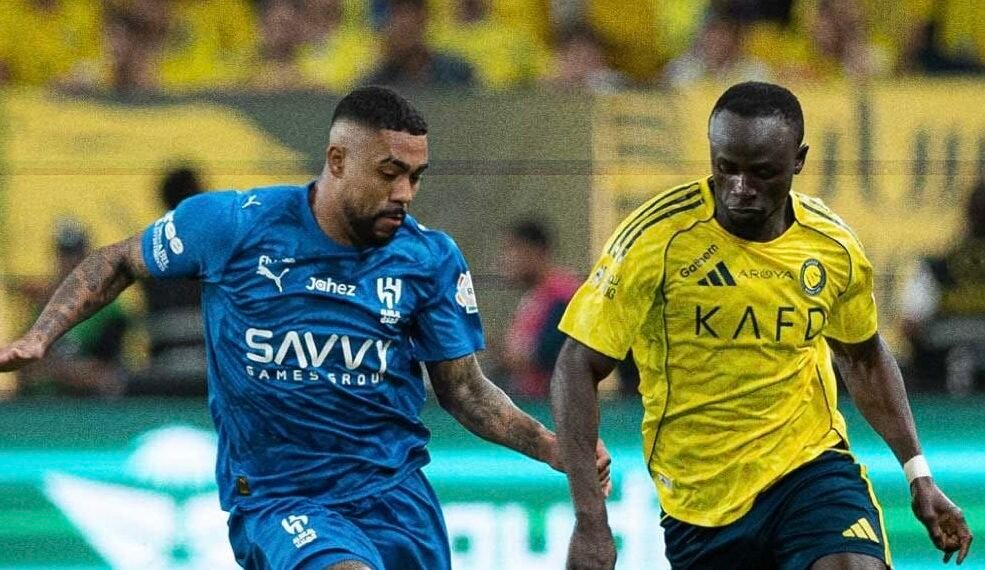 زلزال الدقائق الأخيرة.. “نيران صديقة” تحرم النصر من حسم القمة وتمنح الهلال تعادلاً قاتلاً