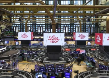 بنك UBS: سهم “ميكرون” قد يتضاعف مجدداً بعد قفزة بـ 700%
