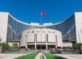 واشنطن وبكين في صراع “هندسة النقد”.. تحركات سرية صينية لتدويل “اليوان الرقمي” وبناء جدار حماية ضد سلاح الدولار