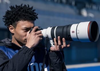 سوني تكشف عن عدسة FE 100-400mm F4.5 GM OSS G Master™️ في المملكة العربية السعودية