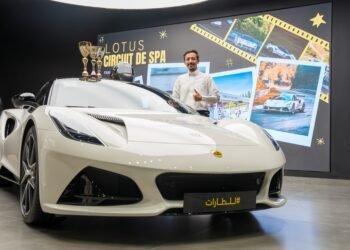 الوعلان للتجارة” تحتفي بتتويج سفير “لوتس” عبدالعزيز الفضيلي بطلاً لسباقات موتور مانيا أوربا 2026