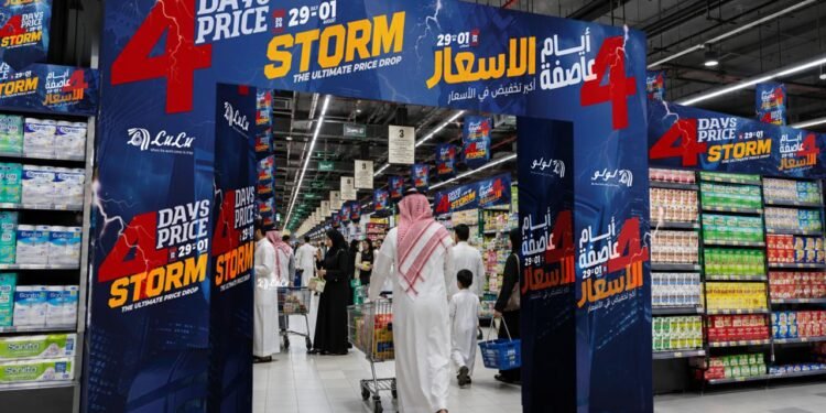 عروض استثنائية في لولو: أكثر من 2,000 منتج بأسعار مخفضة و10 أنواع سوشي بـ9 ريالات