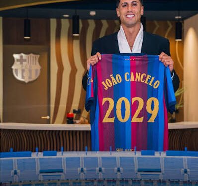 كانسيلو يرحل عن الهلال السعودي لينضم لبرشلونة مجددا حتى 2029