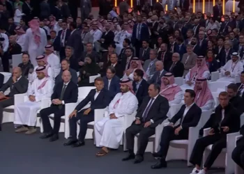 حفل تتويج بطل كأس العالم للرياضات الإلكترونية في باريس بحضور ولي العهد وماكرون