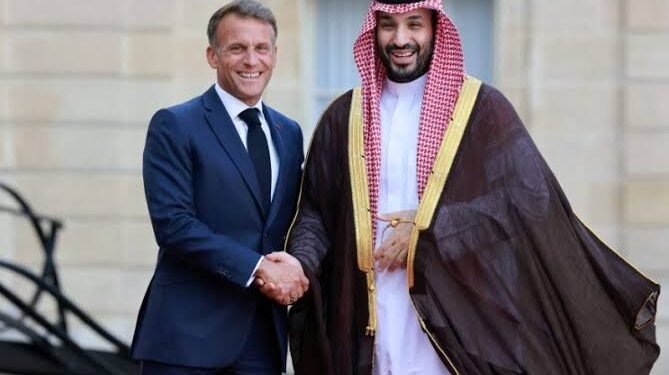 ماكرون يستقبل ولي العهد في قصر الاليزيه